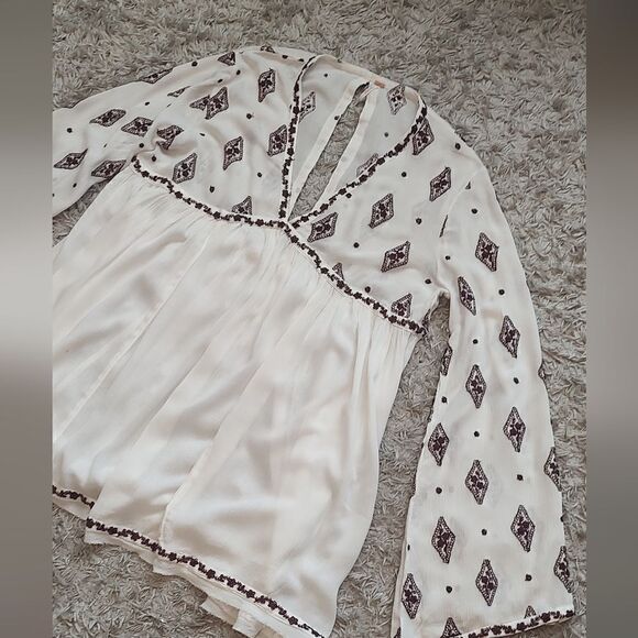 Free People Ivory Embroidered Bell Sleeve Tunic Top Boho Size S - Picture 11 of 13